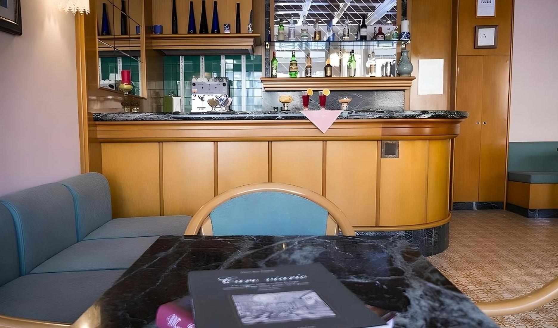 Grifone Hotel بيرودجا المظهر الخارجي الصورة