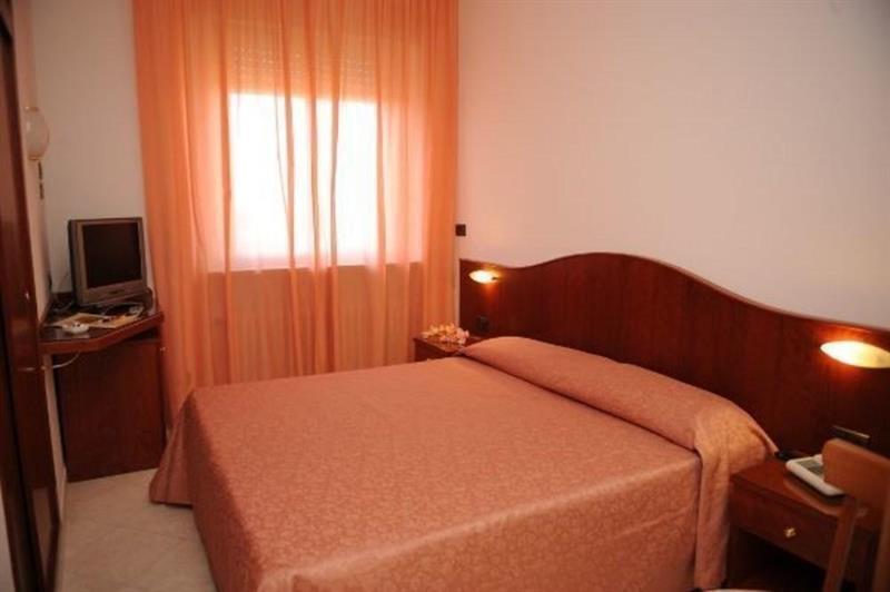 Grifone Hotel بيرودجا المظهر الخارجي الصورة